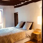 Maison De Famille Du 17eme Siecle I Proche Senlis Chantilly Compiegne Asterix Paris Holiday home Pontpoint