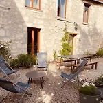 Hébergement de vacances Maison De Famille Du 17ème Siècle I Proche Senlis Chantilly Compiègne Astérix Paris Pontpoint